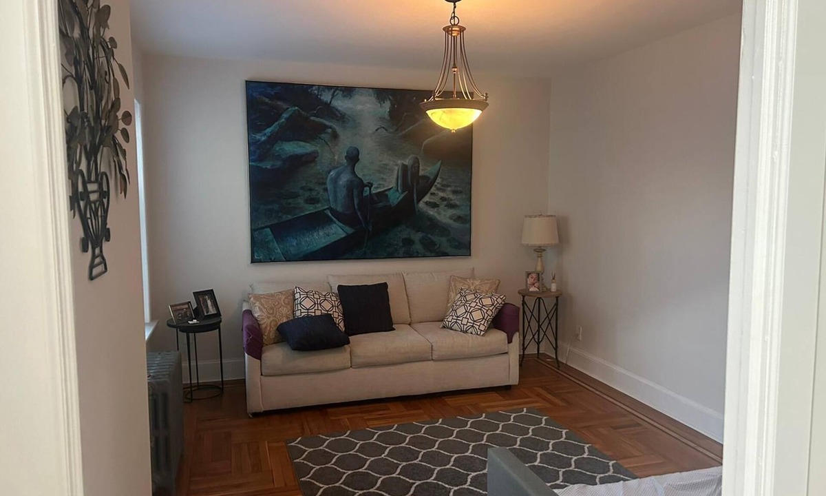 Weehawken Apartment | 1 BR, 1 BA, 15 minutes from Manhattan! Cozy apartment close to bus to city.