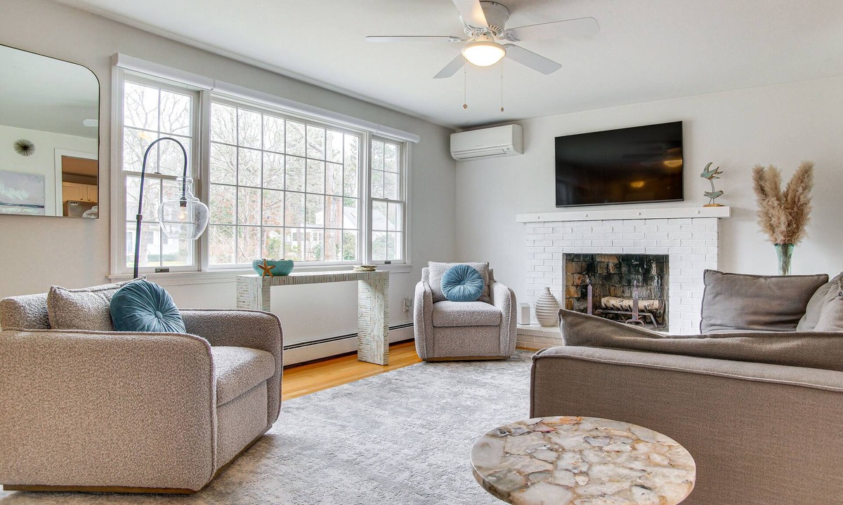 North Falmouth House | 1 Mi to Megansett Beach: Family-Friendly Hideaway