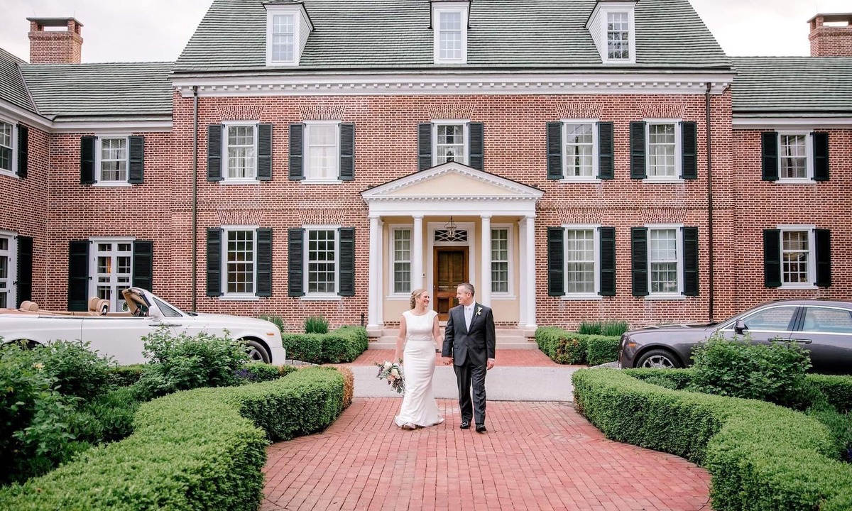 Chesapeake City House | 12 Bedroom Waterfront Historic 1920 Mansion! Pool, hot tub and 400 acres!
