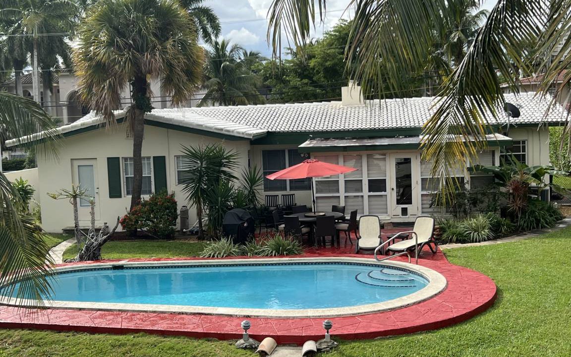 Seven Isles House | 130 m² House ∙ 2 bedrooms ∙ 4 guests