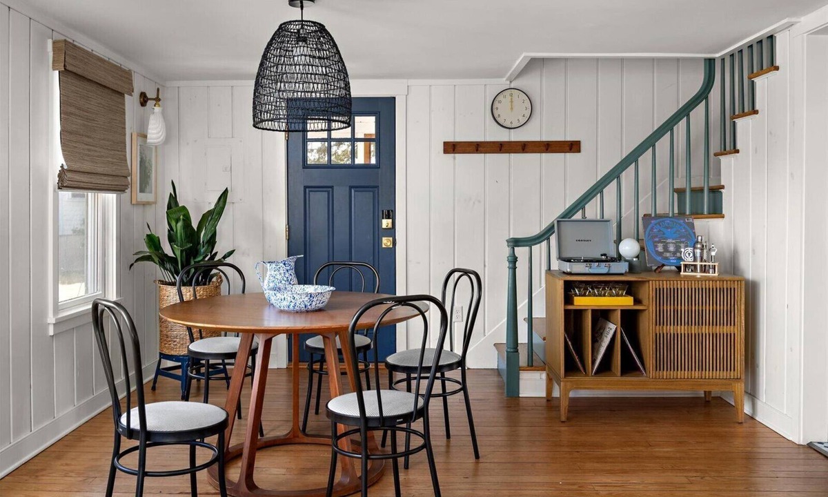 South Rehoboth Cottage | #15 Dog-Friendly 2BR Ocean-Block Cottage with Private Drive in Rehoboth Beach
