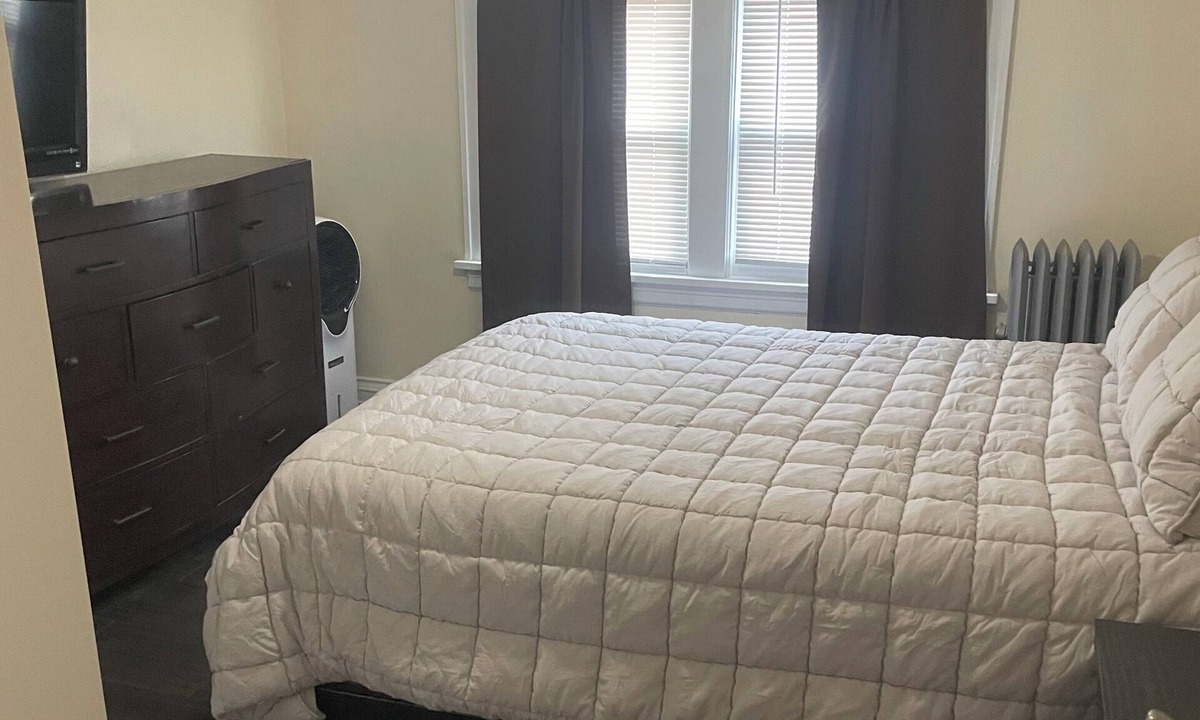 Montclair House | 15 Minutes from World Cup-Cozy 1-bedroom in a nice Montclair neighborhood
