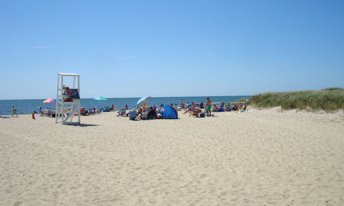 West Dennis Cottage | 15% off Third house from South Village Beach *great family vacation on Cape Cod