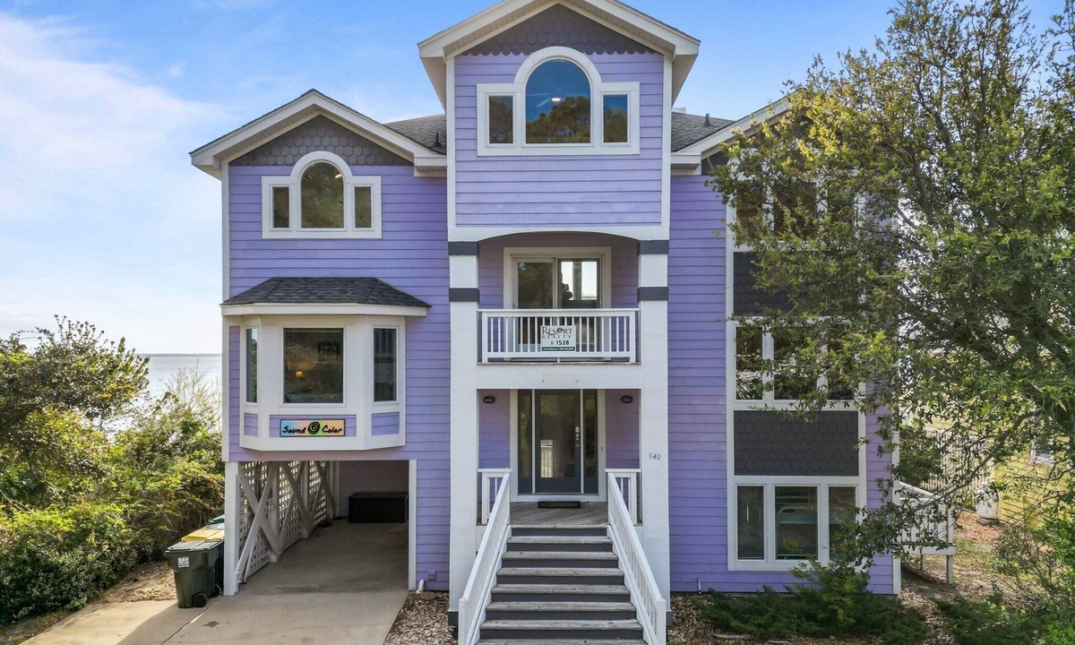 Monteray Shores House | 1528 - Sound and Color - Spacious Soundfront Retreat w/Stunning Sunsets