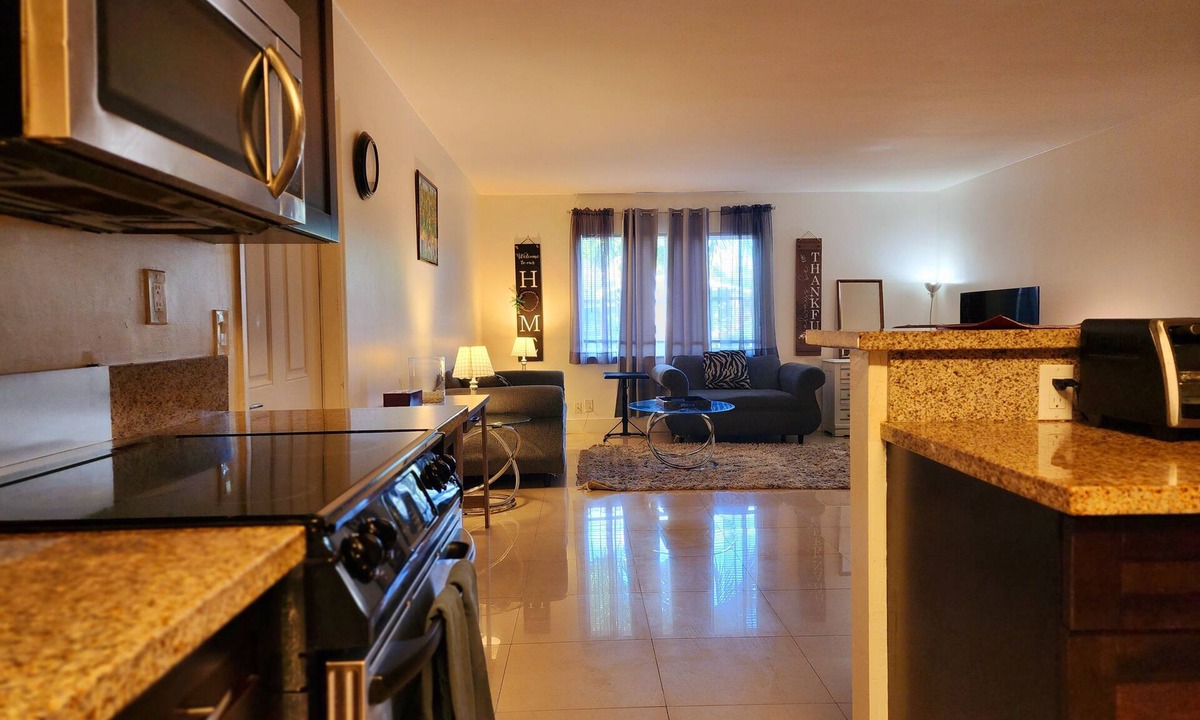 Riverside Park Apartment | 1548 SW 5th Pl, 1, Fort Lauderdale, FL 33312