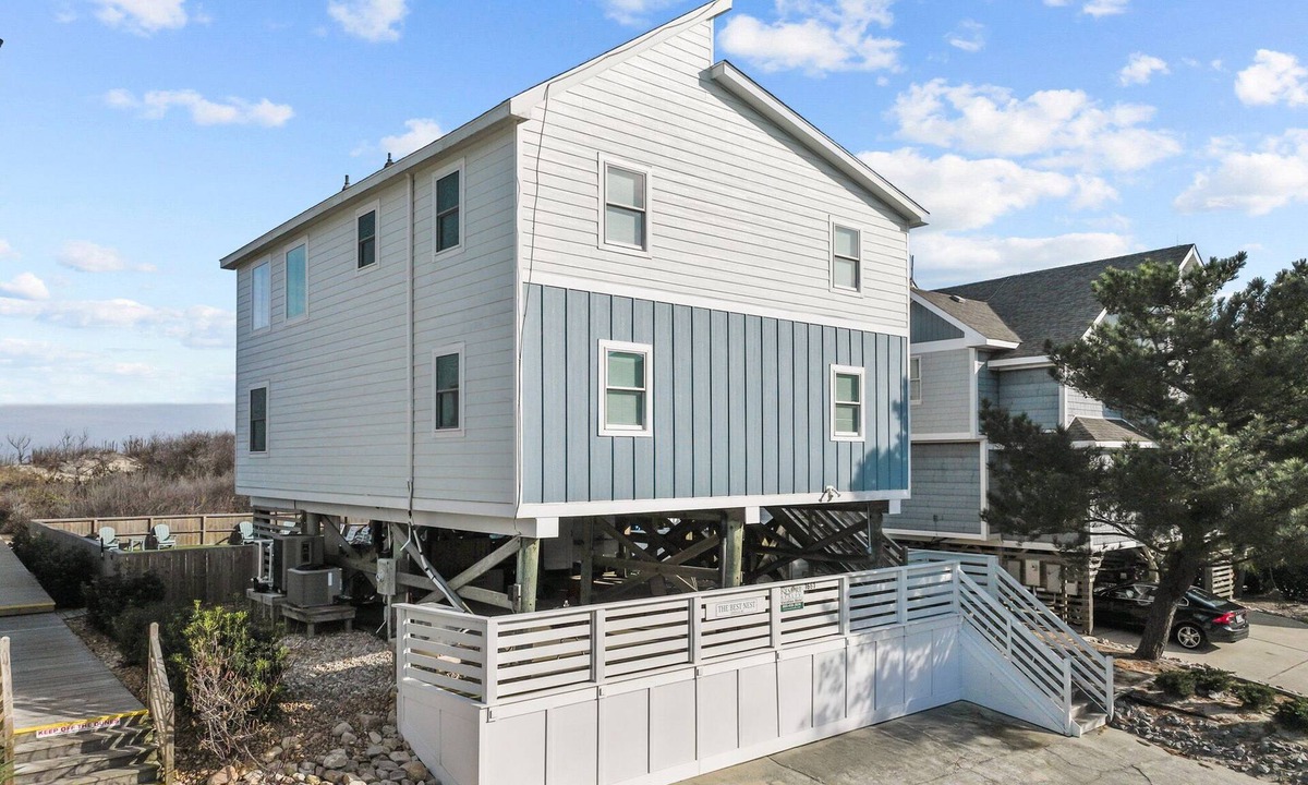 Ocean Sands House | 1661 - The Best Nest - Oceanfront Corolla | Pool, Putt-Putt & Hot Tub