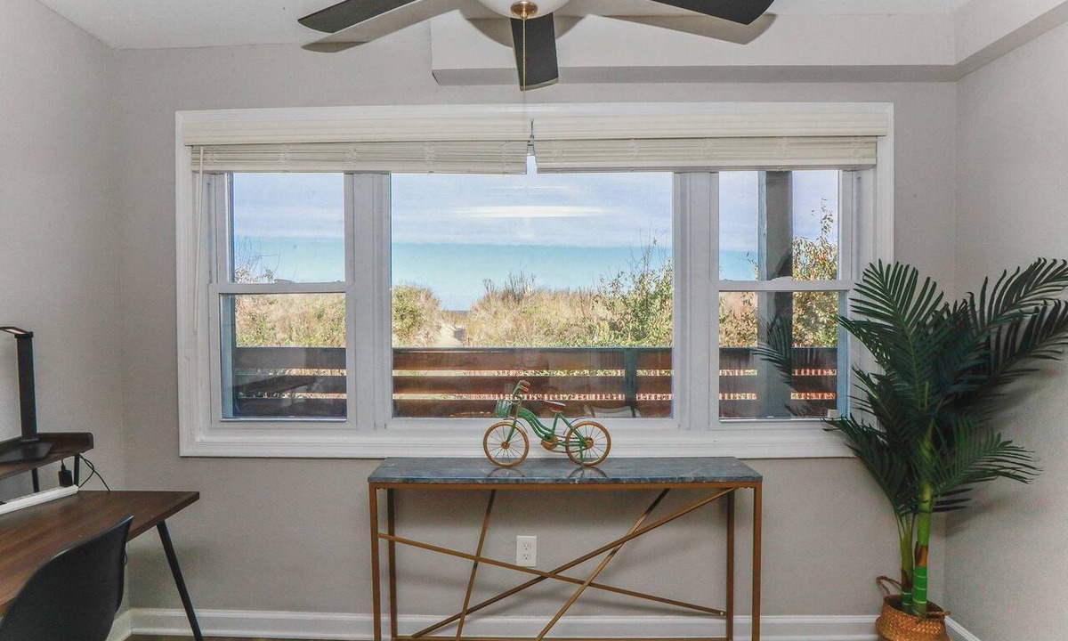 Cottage Line Apartment | 1866 EOV Dune Suite