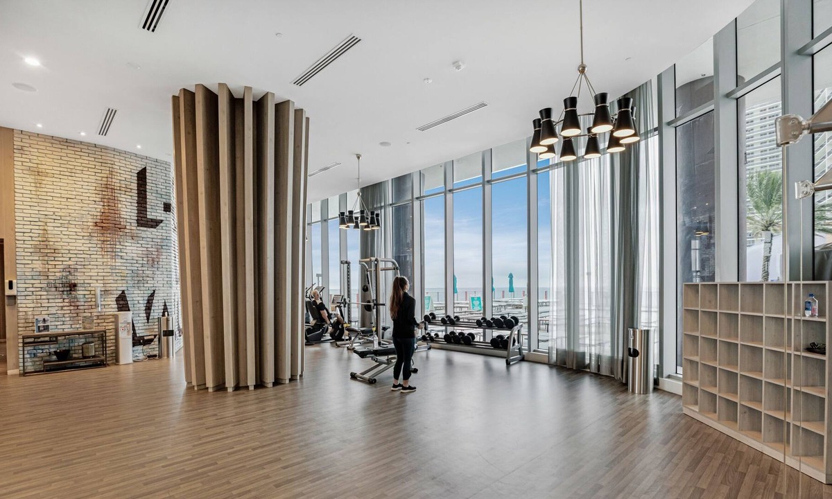 Hallandale Beach Cabin | 1BDR amazing view 37th floor HYDE Hollywood Beach