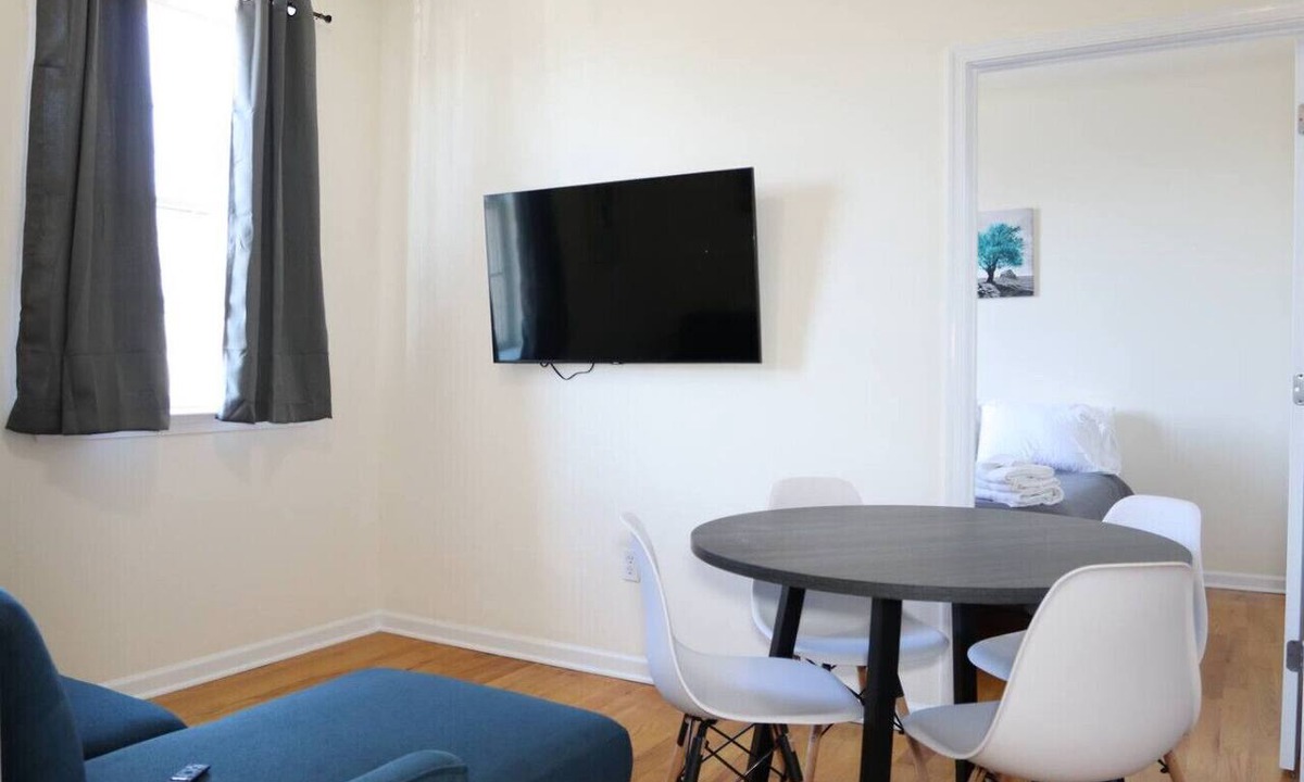Belleville Apartment | 1BR Apartment | Free Parking | Self Check-In