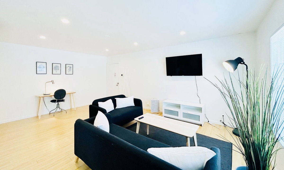 Carlson Park Apartment | 1BR Apt in Culver City by Just Bring Your Toothbrush