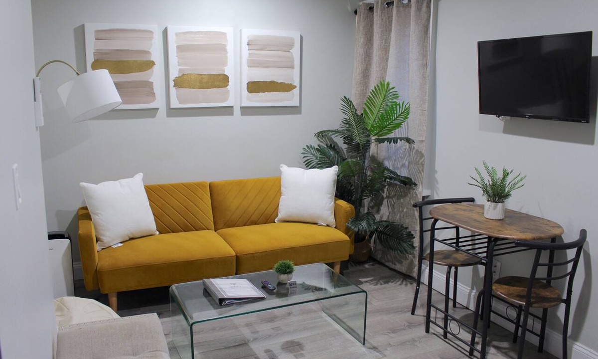 Downtown Albany Apartment | ★ 2 BEDROOM/1 BATH TRENDY Apt ★ Downtown Albany