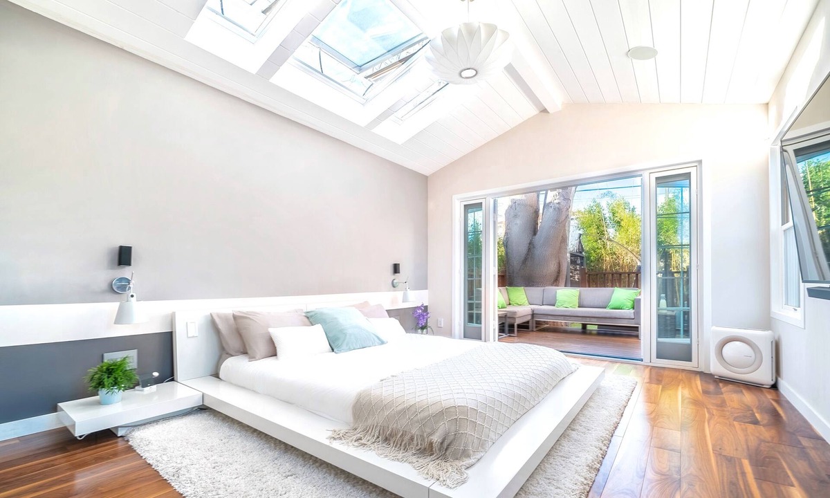 Mar Vista House | 2 bedroom, 2 bathroom, modern, house with large backyard and patio