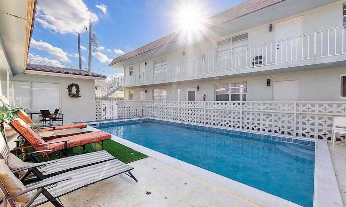 Cypress Point Apartment | 2 Bedroom 815907 by Houzlet
