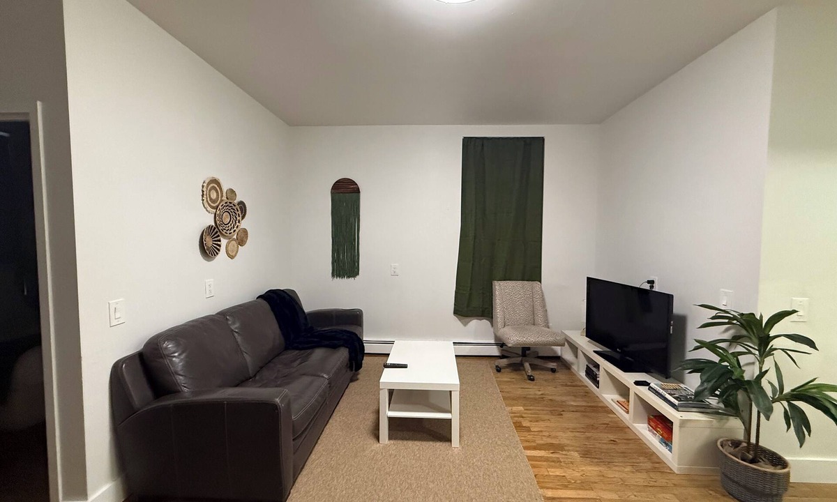 Manhattan Valley Condo | 2-bedroom in beautiful New York. Near Columbia Uni, Central Park, Morningside Pk