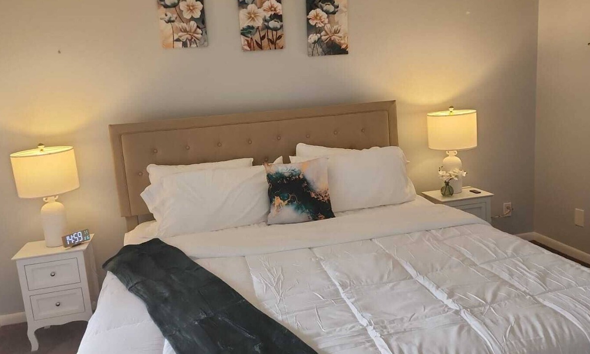 Century Village Apartment | 2-BR Apt in Deerfield Beach with AC, Free wifi and Free parking near Golf Course