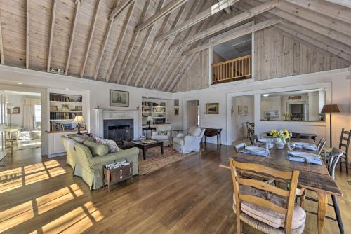 Ipswich House | 2 Mi to Crane Beach: Waterfront Ipswich Escape!