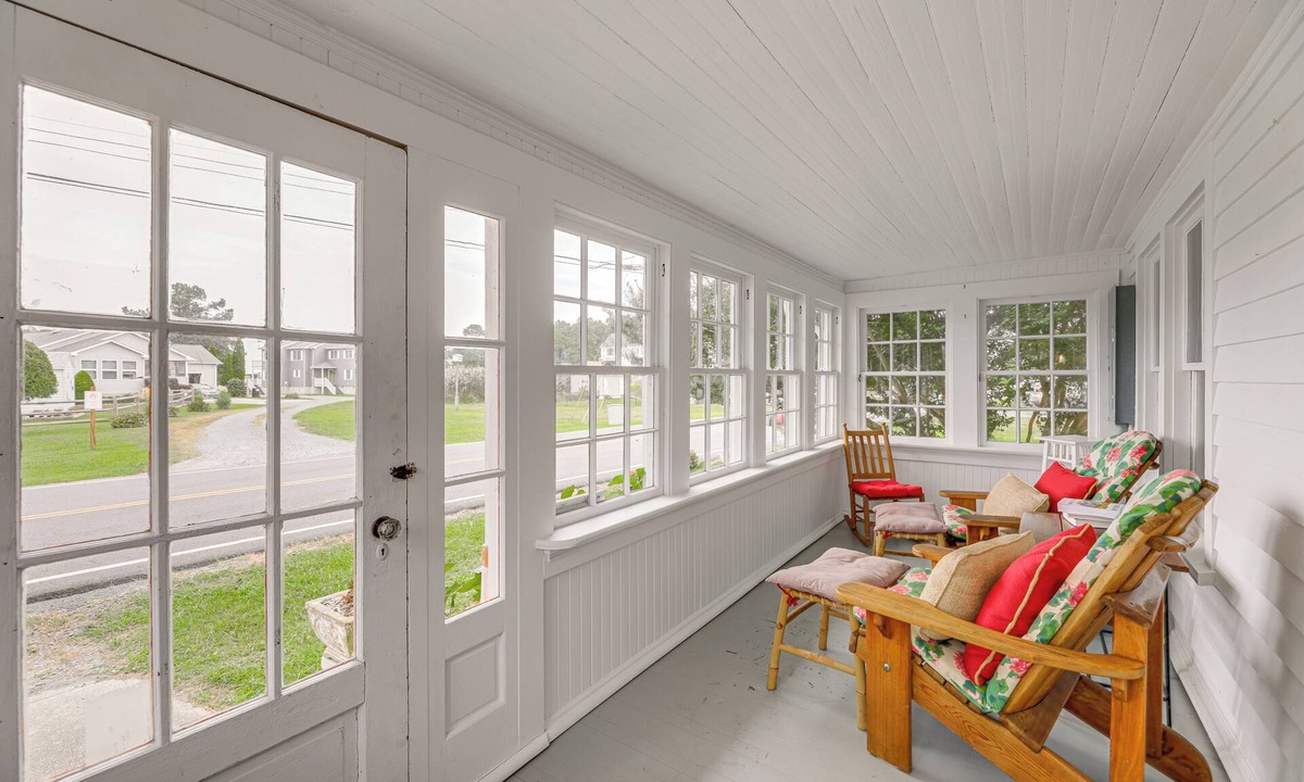 Chincoteague Cottage | 2 Mi to Downtown: Tranquil Abode in Chincoteague!
