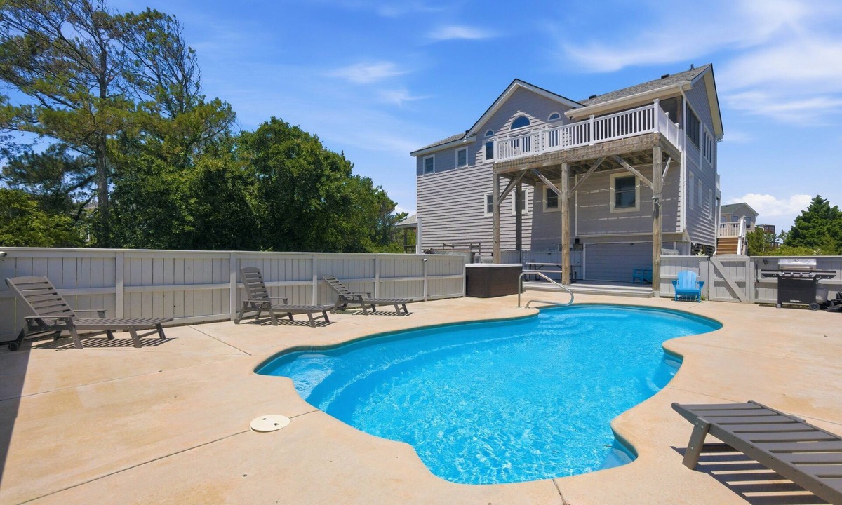 Ocean Hill House | 2 min to beach, Private Pool & Hot Tub. Ocean Hill
