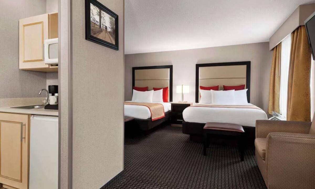 Witmer Hotel | 2 Pet-friendly Units | Near Downtown Lancaster | Free Onsite Parking