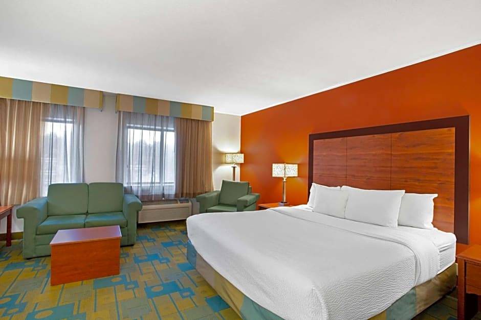 Auburn Hotel | 2-Star Hotel ∙ La Quinta Inn by Wyndham Auburn Worcester