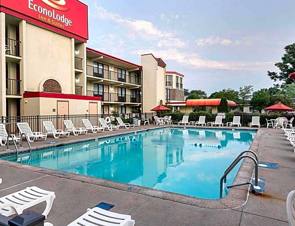 Rehoboth Beach Hotel | 2-Star Hotel ∙ Econo Lodge Inn & Suites - Rehoboth Beach