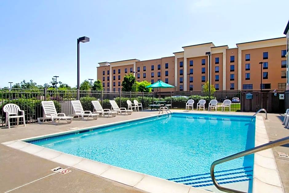 Norma Hotel | 2-Star Hotel ∙ Wingate by Wyndham Vineland