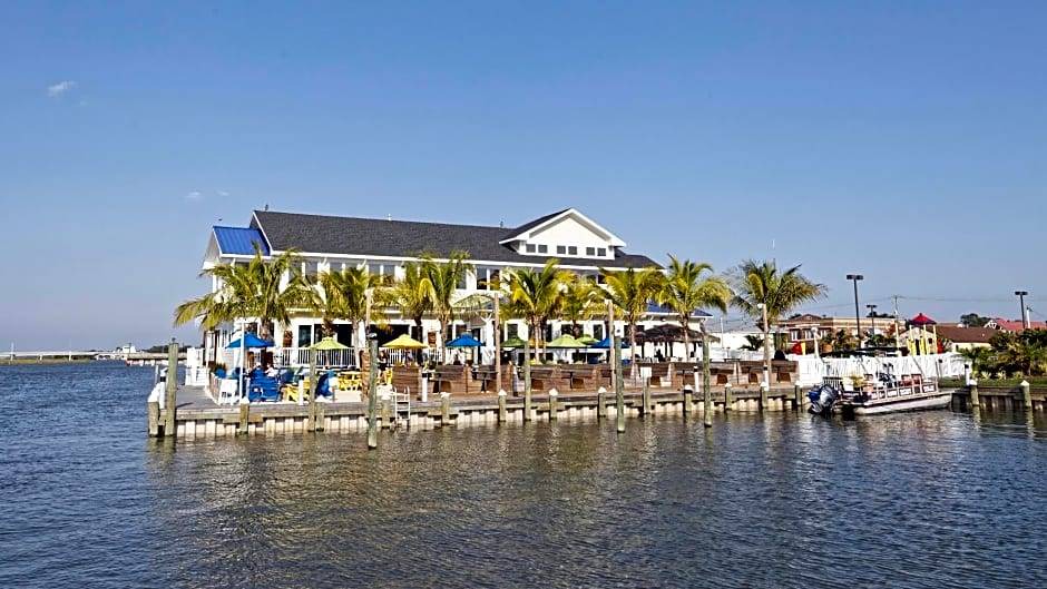 Chincoteague Hotel | 2-Star Hotel ∙ Fairfield Inn & Suites by Marriott Chincoteague Island Waterfront