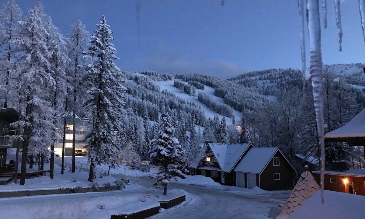 Whitefish Condo | 2 story 3 bedroom Ski condo on Hailey’s run at Whitefish Mountain Resort.