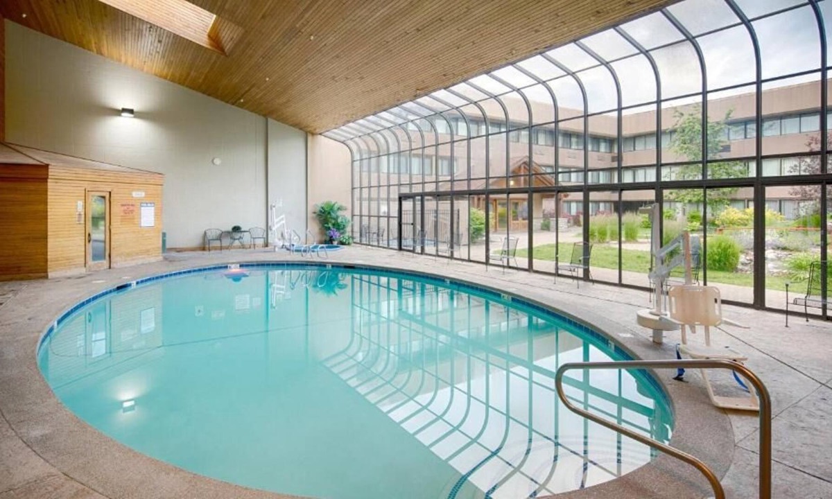 Kalispell House | 2 Units Near Hockaday Museum of Art, FREE Parking, Pet-Friendly, Indoor Pool!