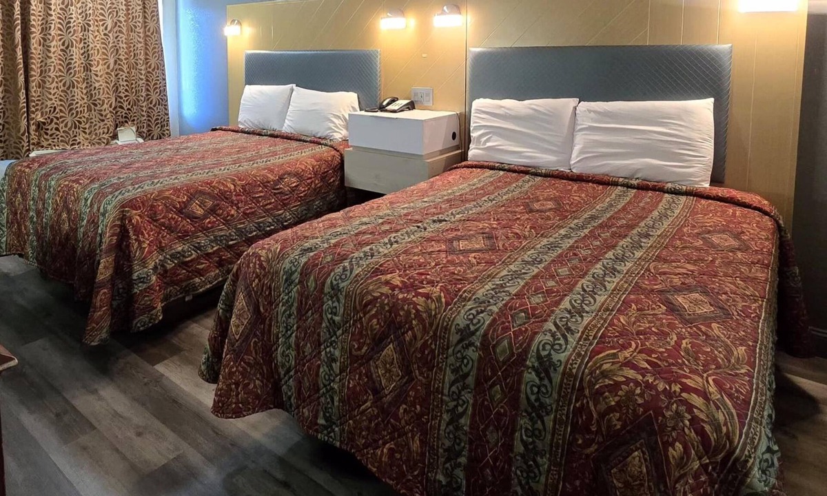 North Chesterfield Hotel | 2 Units | Quiet and Comfortable Stay near Downtown with Free Onsite Parking