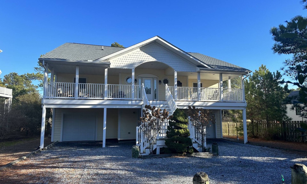 North Shores House | 20 Farview Rd- Welcome to your vacation home in North Shores!