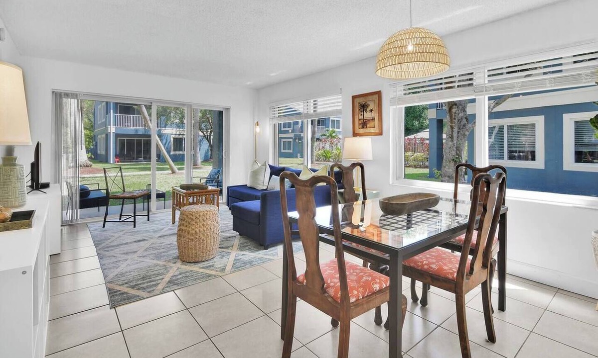 Mission Bay Apartment | 260B - Boca Retreat w/Pool, Parking, Near Evert Tennis & Shops