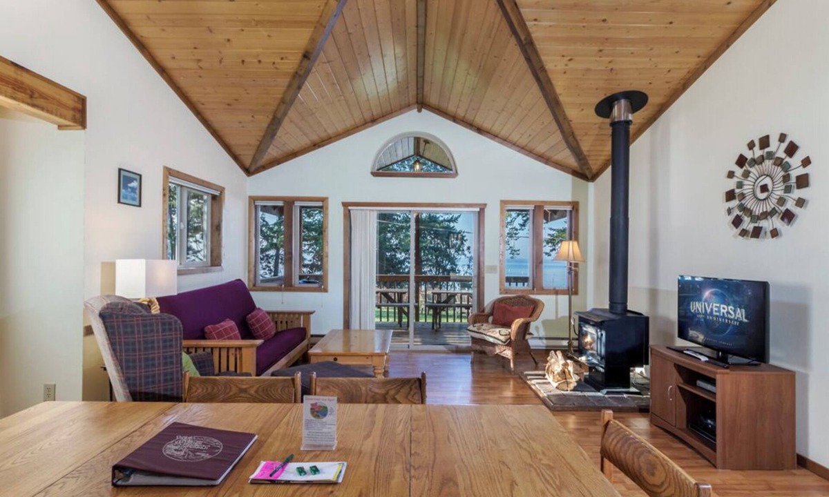 Eastsound Cabin | 2BR 2BA Ocean View Cabin - 1 min walk to world class beach!