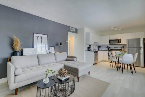 Imperial Point Apartment | 2BR Coastal Getaway!
