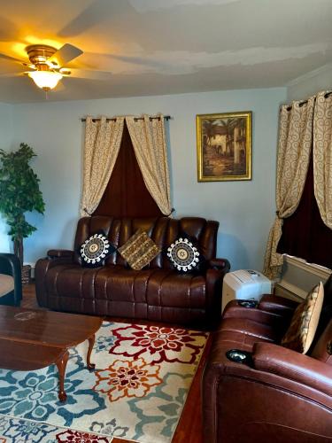 Pawtucket Apartment | 2BR-Free parking, Near Gillette & Providence-I-95