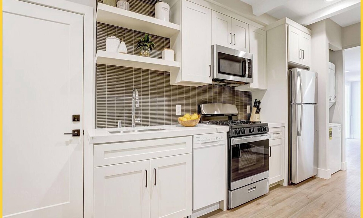Fullerton House | 2BR Home | Private Backyard · Near Disneyland