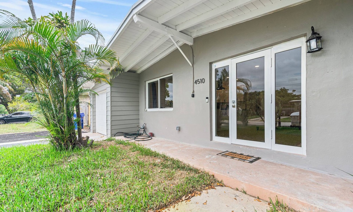 Pompano Beach House | 3-bedroom house in pleasant Pompano Beach with AC, WiFi