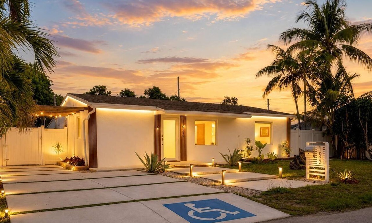 Highland Garden House | 3-bedroom house in awesome Hollywood with AC, WiFi, comfortable for vacations