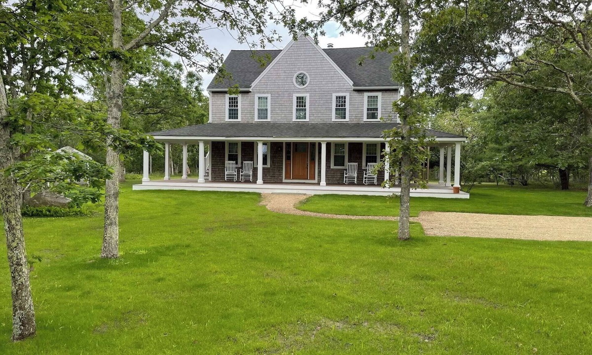 West Tisbury House | 3 Bedroom, West Tisbury Privacy! Lambert's Cove Beach Access!