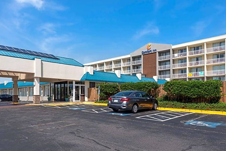 Kill Devil Hills Hotel | 3-Star Hotel ∙ Comfort Inn on the Ocean