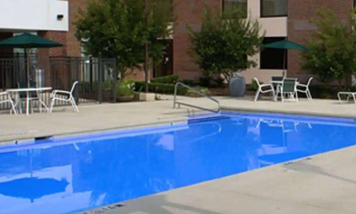 Rocky Mount Hotel | 3 Tranquil Units w/Free Parking and Pool! Close to Bridge Tar River Trail