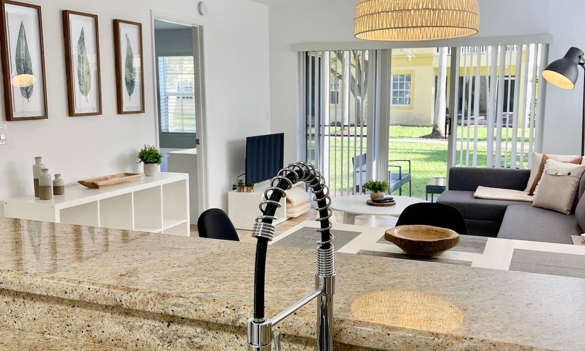 Mission Bay Apartment | 340B - Boca Retreat w/Pool, Parking, Near Evert Tennis & Shops