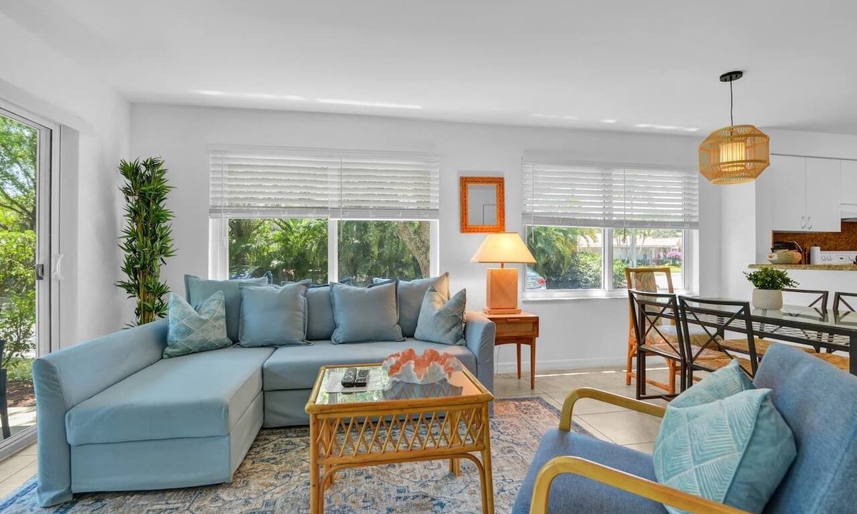 Mission Bay Apartment | 360B - Boca Retreat w/Pool, Parking, Near Evert Tennis & Shops