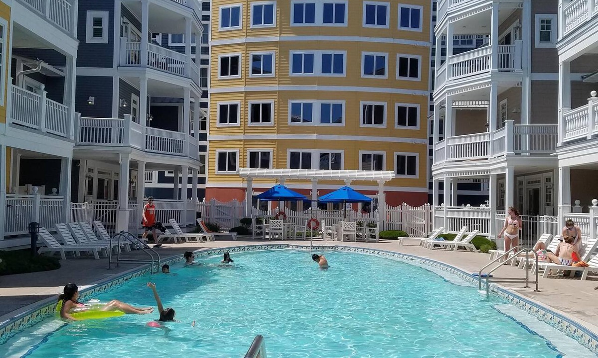 Wildwood Crest Condo | 3BR 2.5 Bath 2000 Sqf Coastal Colors Condo with Fantastic Ocean and Beach Views