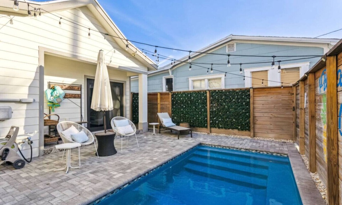 Lake Worth House | 3BR 3BA Heated Pool Downtown