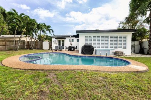 Wilton Manors House | 3BR Wilton Manor Cozy Home Just Minutes to The Drive and Beach