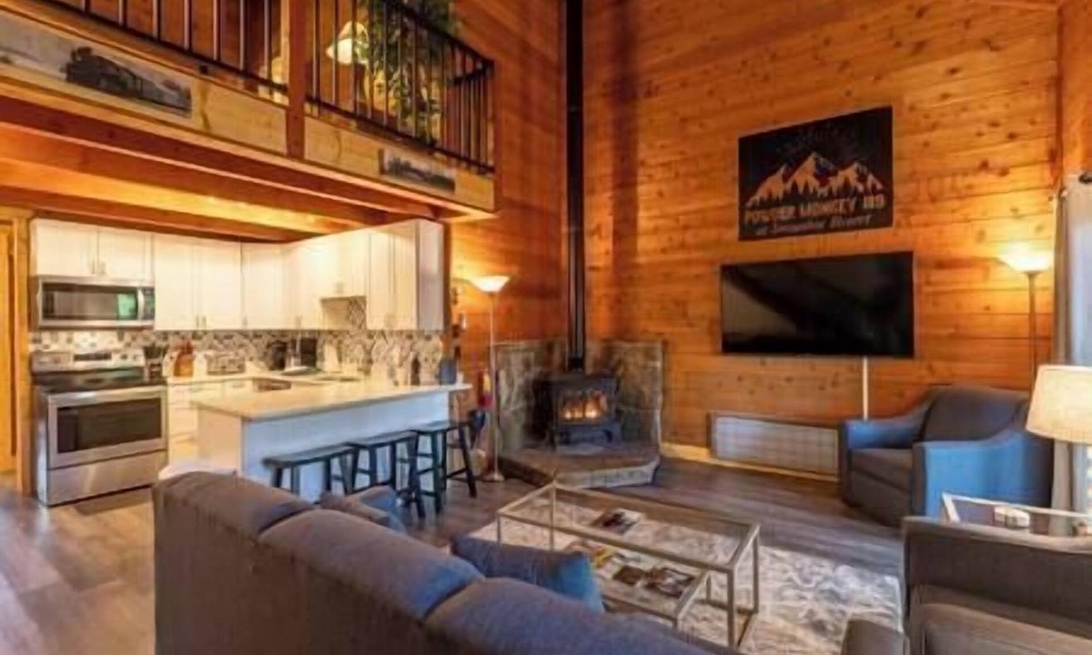 Edray House | 3br2ba Powder Monkey ski inout - Pet Friendly