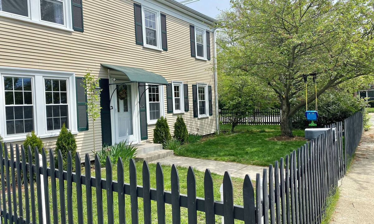 Edgewood House | 4-bdrm apt 30 mins from World Cup stadium. Quite, peaceful neighborhood.