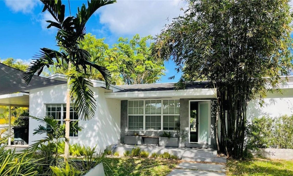 North Miami Apartment | 4 Bedroom Single family 439679 by Houzlet
