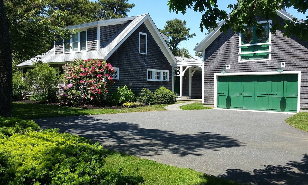 North Chatham House | 4BR+Loft Beautiful Chatham-Year Round-Sleeps up to 8 & 1 Mile to Town *Video*